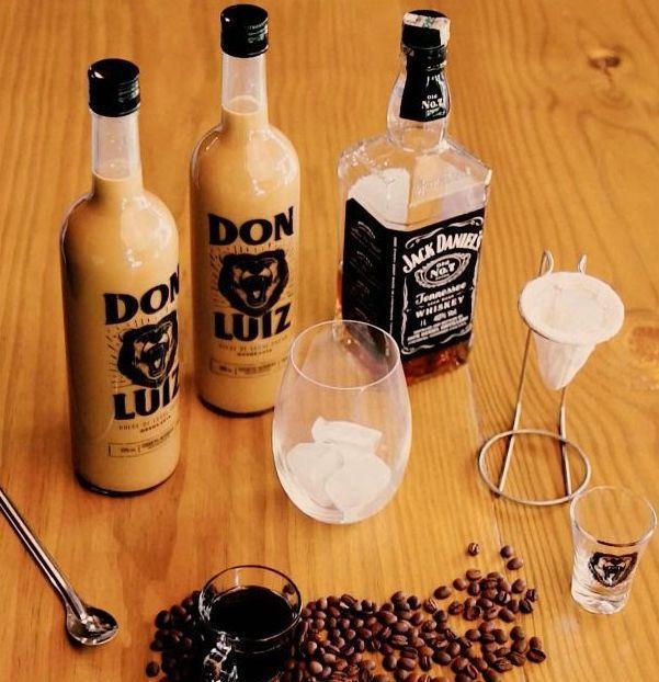 Coquetel com doce de leite e café