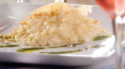 Risoto com alho doce e pesto