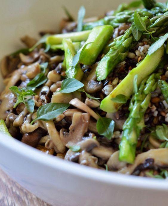 Salada de grãos natalina
