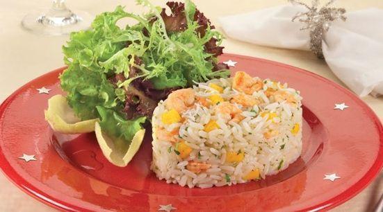 Salada de arroz com manga e camarão