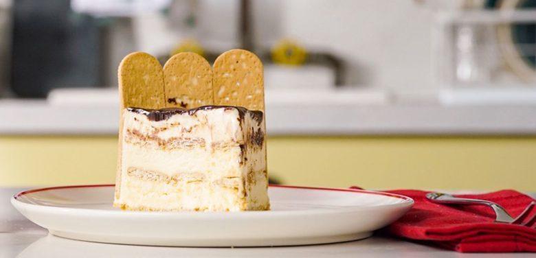 Torta de sorvete com biscoito de maisena