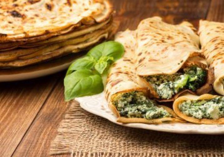Crepe de quinoa com frango ao creme de espinafre