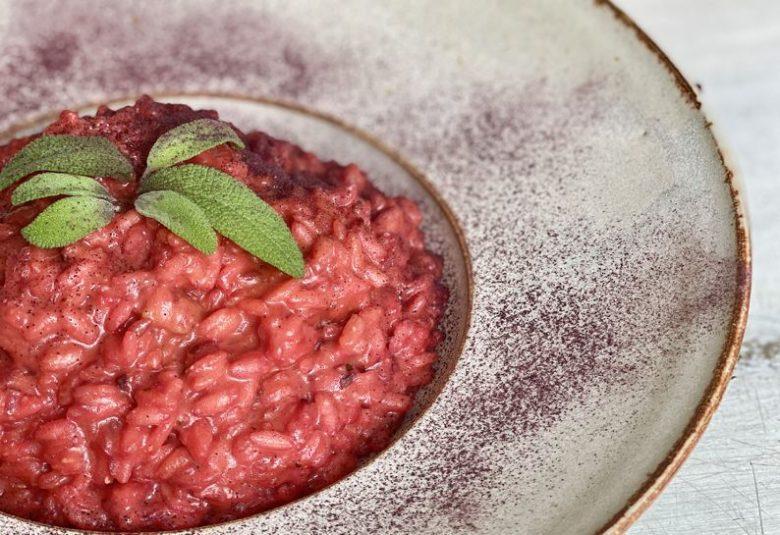 Risoto de beterraba cremoso