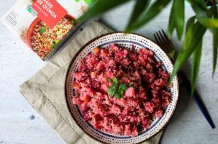 Salada de quinoa orgânica com beterraba