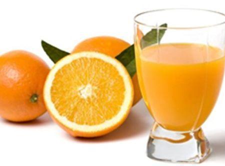 Suco refrescante de laranja