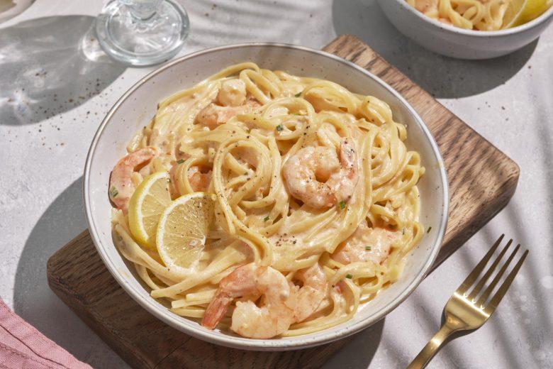 Fettuccine com camarão ao molho de nata e gorgonzola