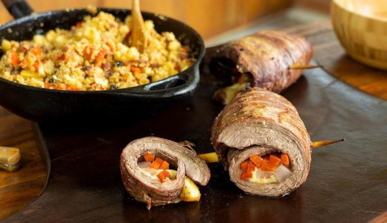 Bife do vazio recheado com farofa de abacaxi