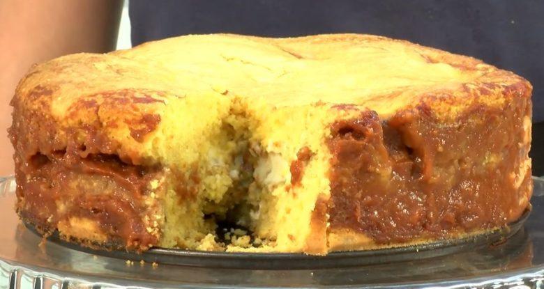 Bolo especial de fubá com goiabada