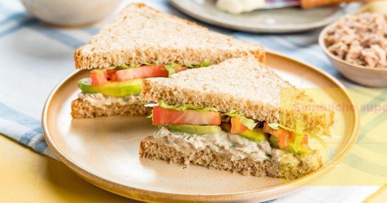 Sanduíche super com atum