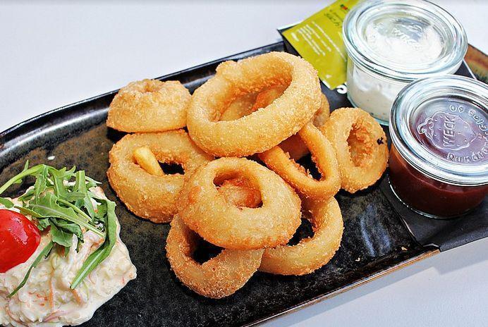 Anel de cebola frito
