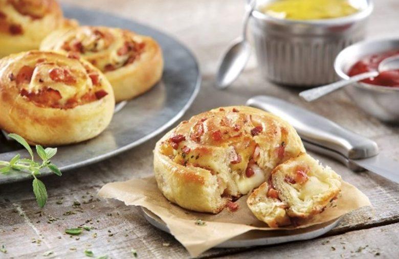 Anel de presunto, bacon e queijo 