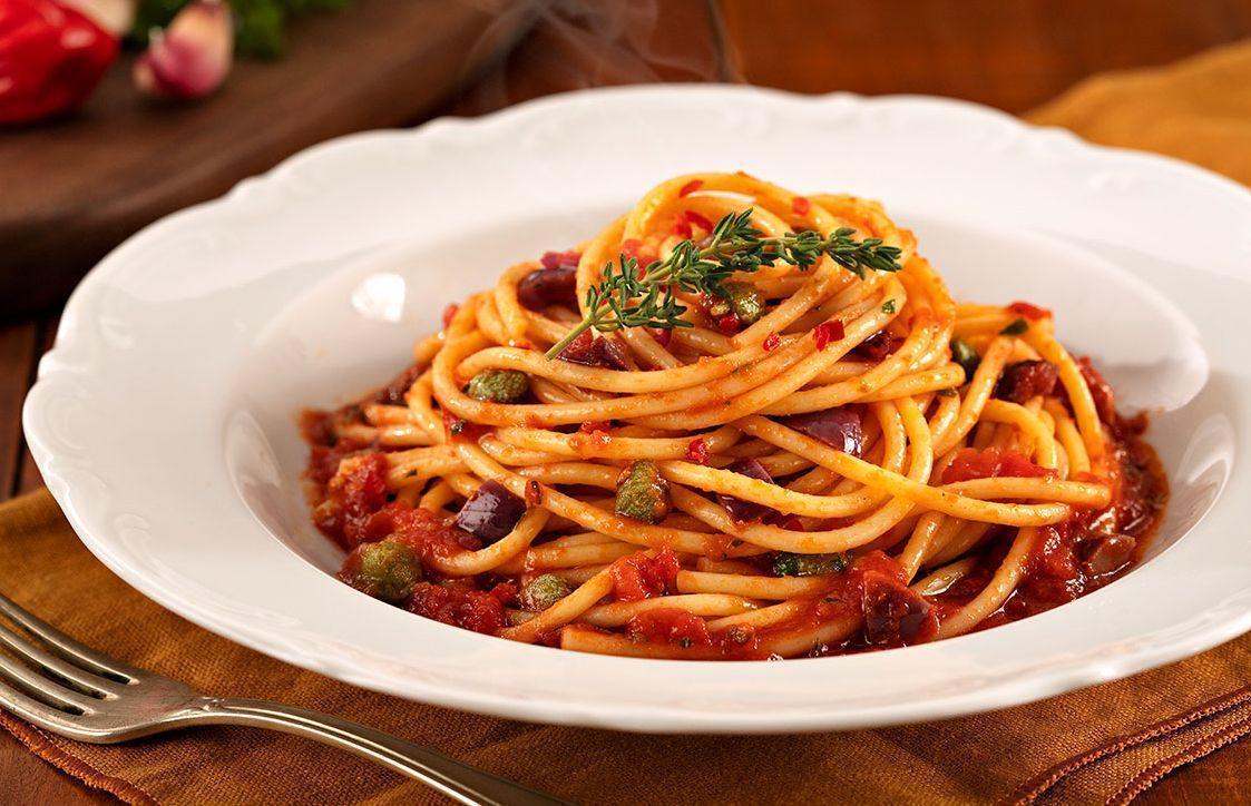 Receita de Spaghettoni alla puttanesca - Comida e Receitas
