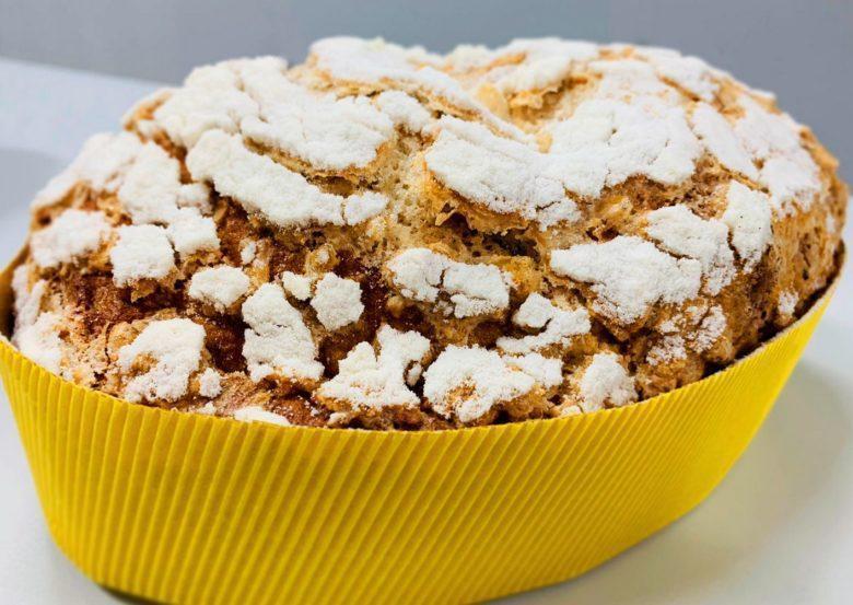 Colomba pascal de goiabada com castanha-de-caju