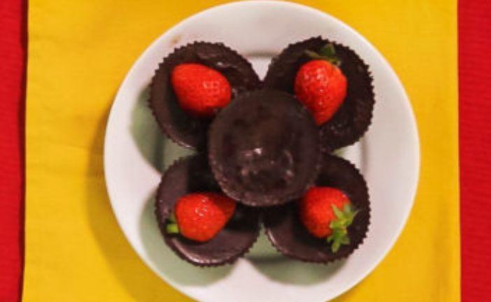 Copinho de chocolate e redberries