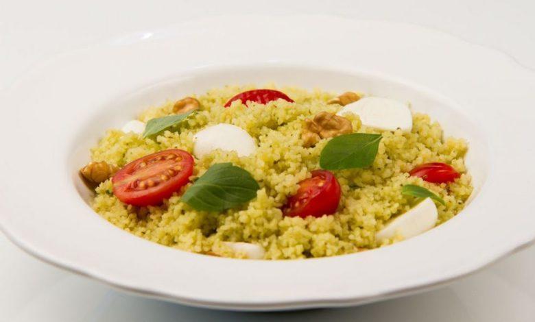 Cous Cous caprese com nozes