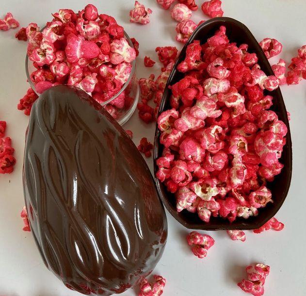 Ovo de Páscoa com pipoca doce