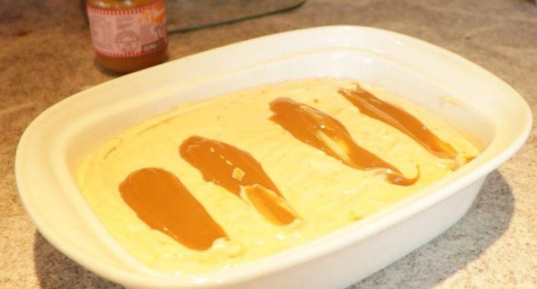 Sorvete de doce de leite com paçoca