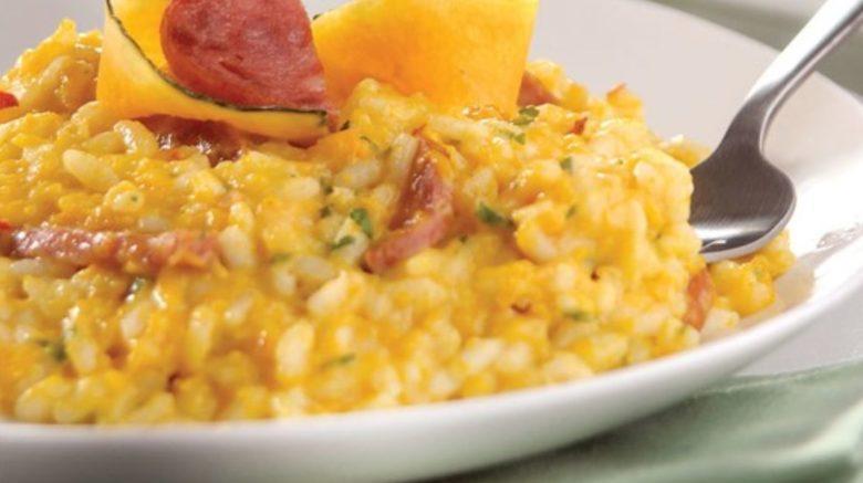 Risoto de abóbora picante com linguiça