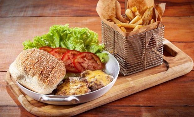 Hambúrguer de costela com fraldinha