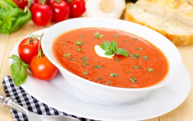 Sopa de tomate rápida