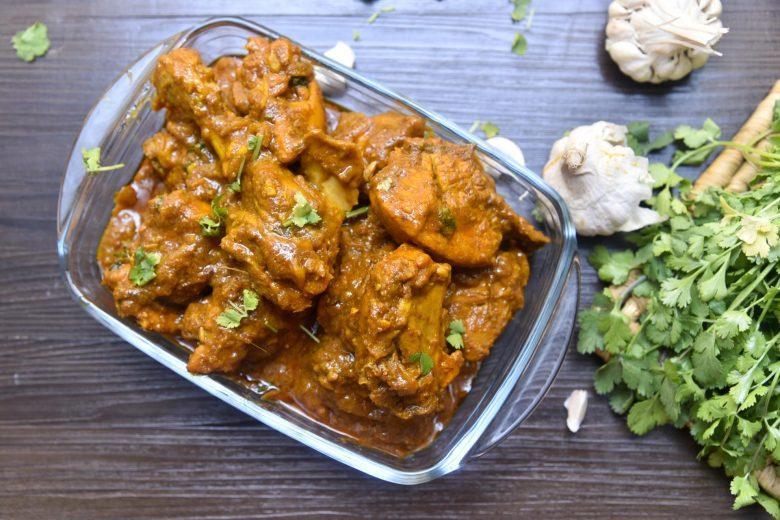 Frango ao curry com iogurte