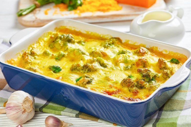 Brócolis gratinado com creme de queijos