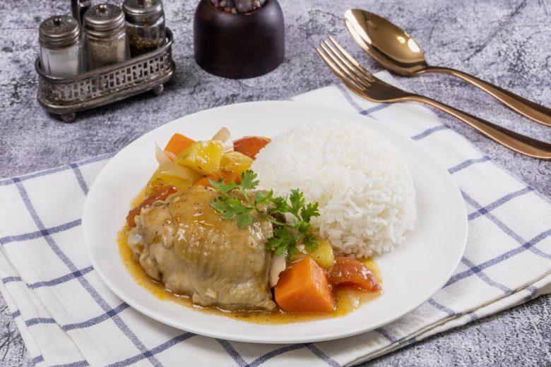 Frango ensopado no conhaque  com laranja