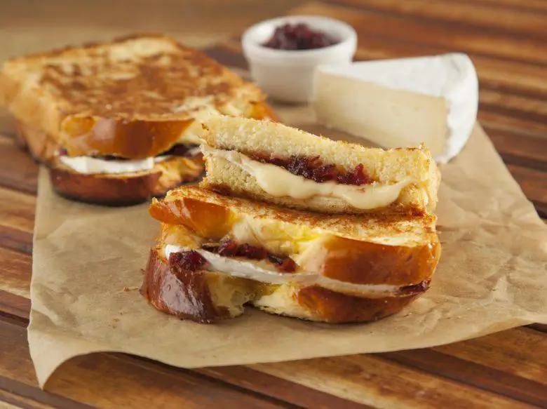 Grilled cheese sweet brie grill