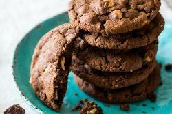 Cookie de chocolate com granola