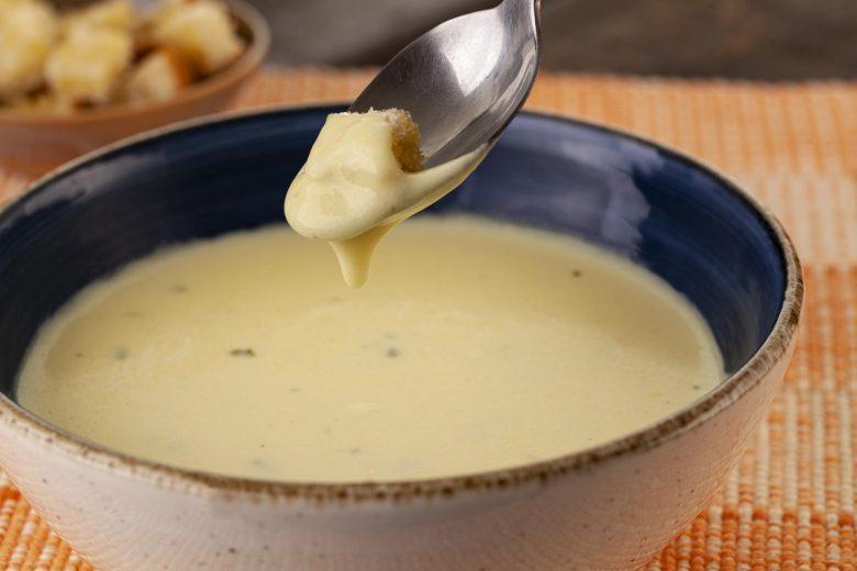 Sopa fondue de mandioquinha