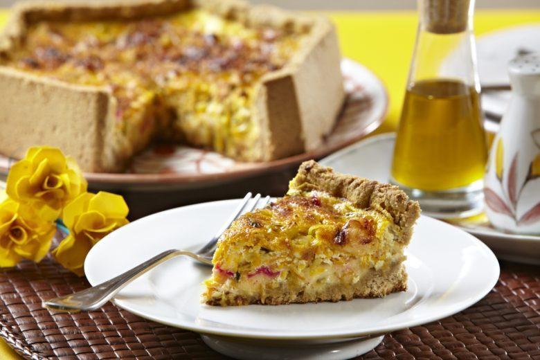 Torta de cenoura com alho-poró