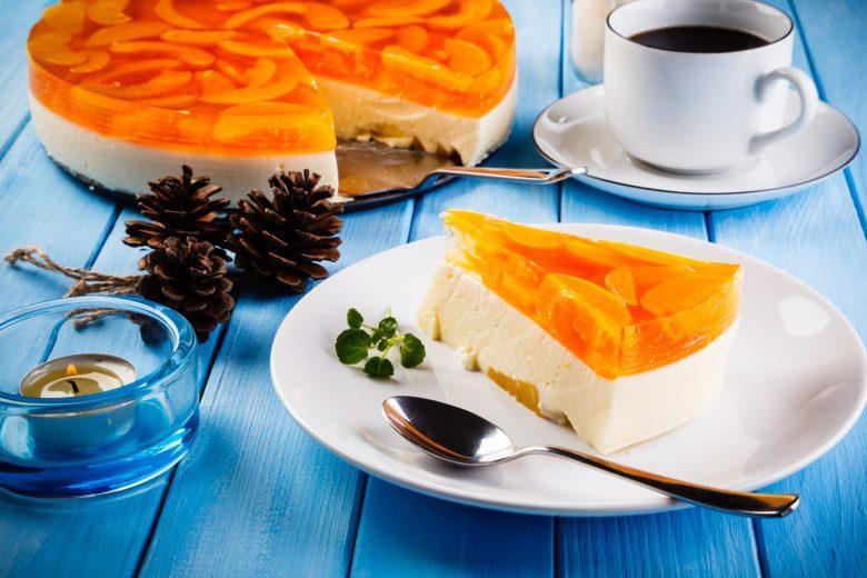 Cheesecake com pêssego enlatado