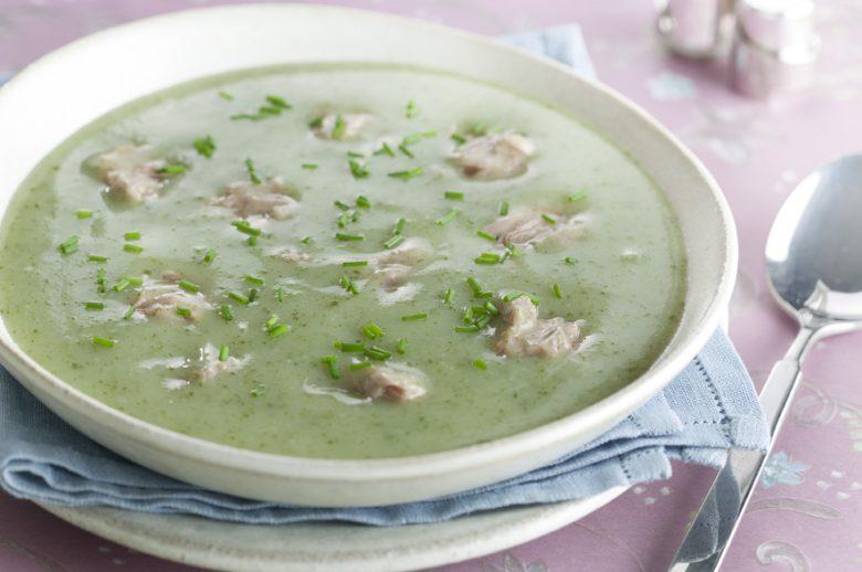 Sopa de batata, atum e agrião