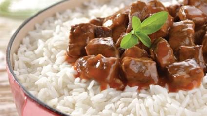 Arroz oriental com filé mignon