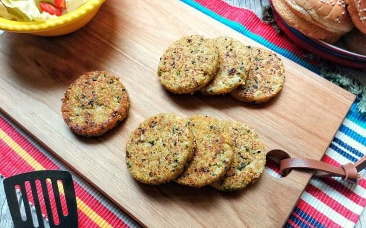 Hambúrguer de quinoa com aveia
