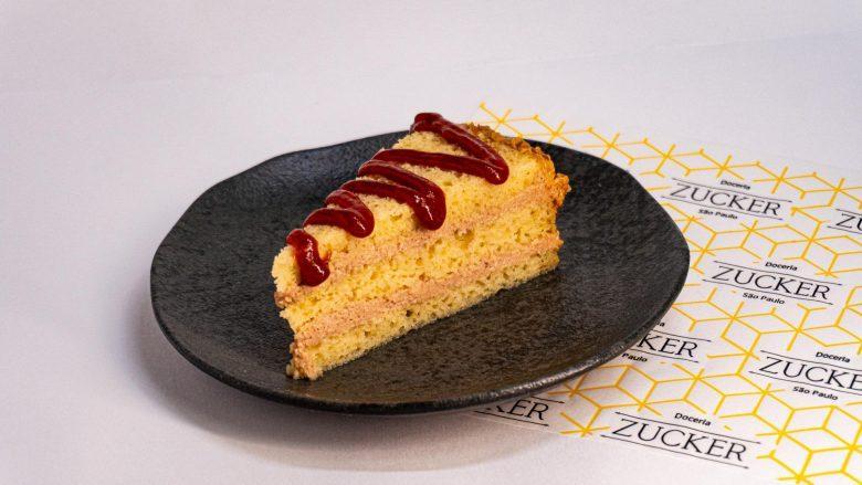 Bolo de goiabada com cream cheese