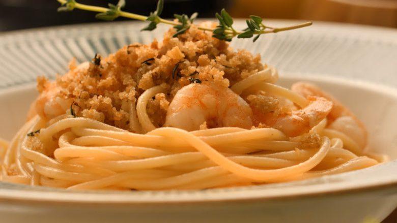 Macarrão especial com camarão