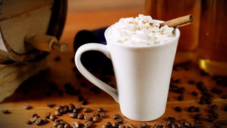 Coquetel de café com cachaça