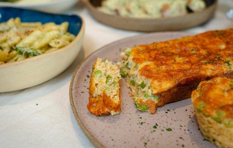 Torta de frango com aspargos e edamame