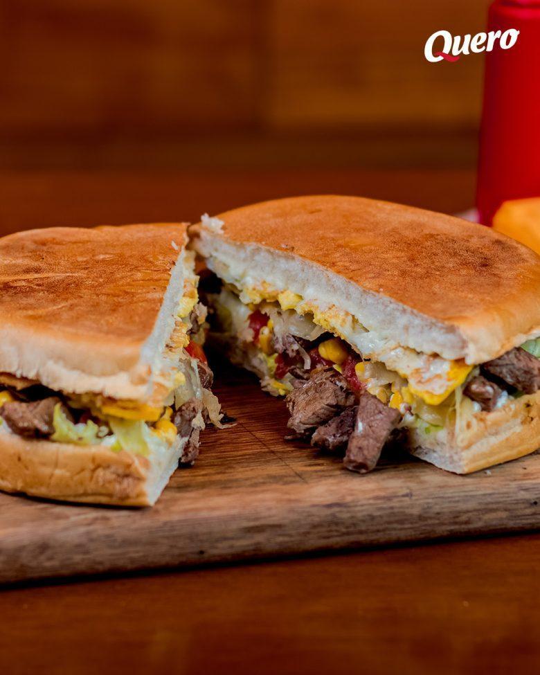 Xis gaúcho com barbecue