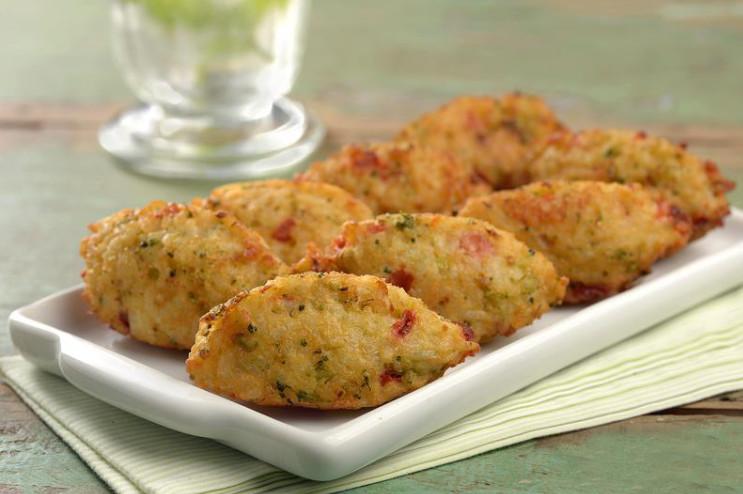 Bolinho de arroz frito