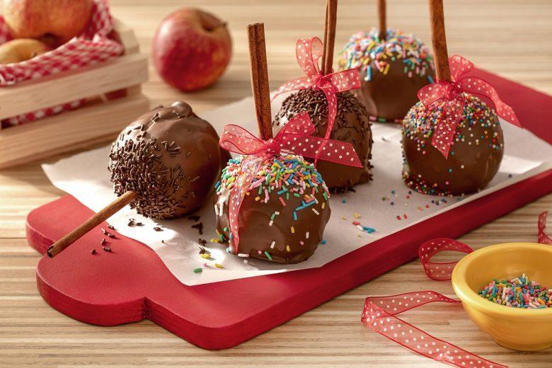 Maçã do amor com cobertura de chocolate
