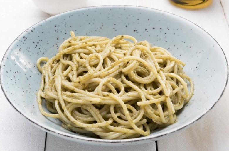 Macarrão ao alho, óleo, azeite e pimenta-do-reino