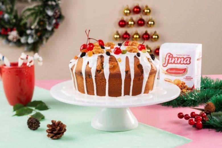 Bolo de nozes com glacê