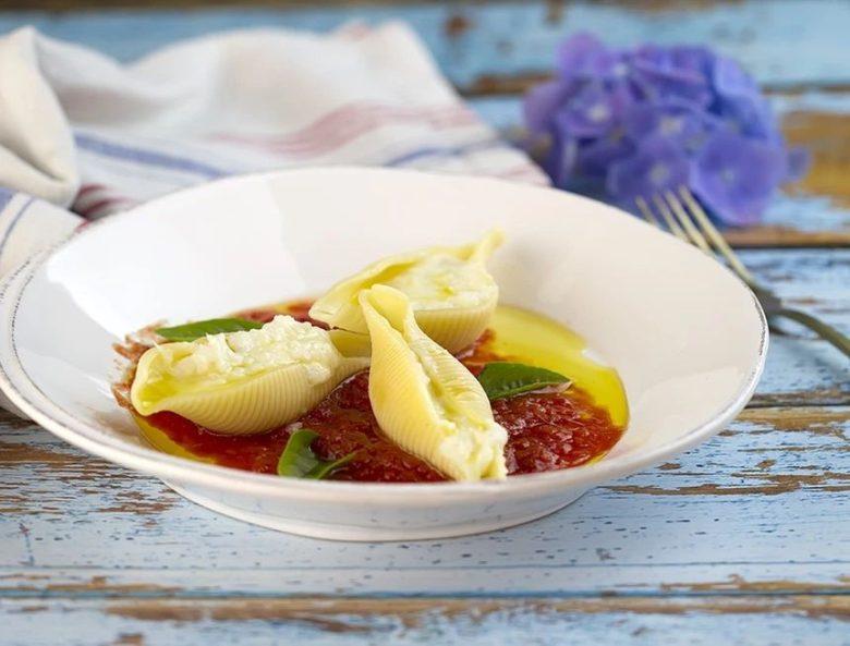 Conchiglioni com bacalhau cremoso