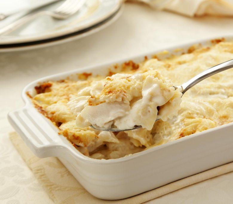 Gravatinha ao molho cremoso de bacalhau