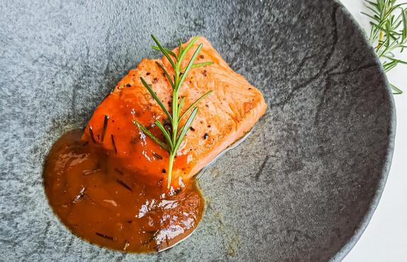 Salmão com molho