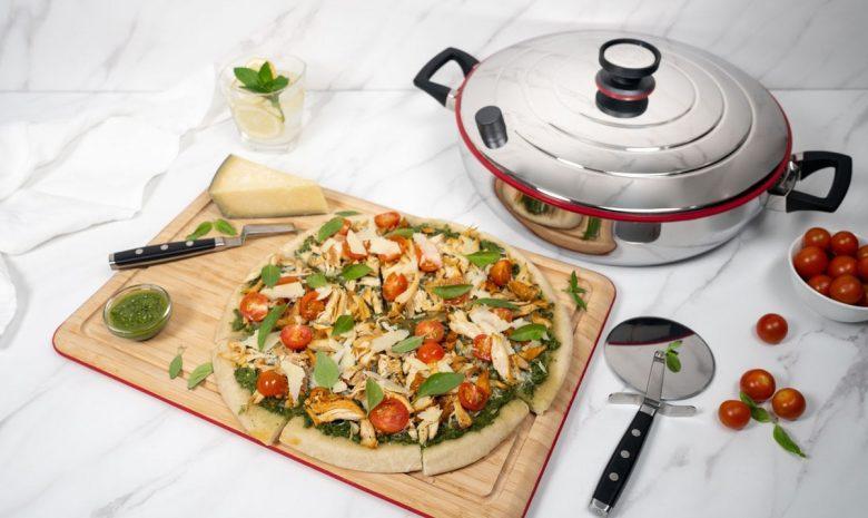 Pizza de pesto com frango