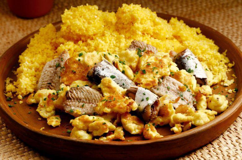Cuscuz marroquino com filé de sardinha