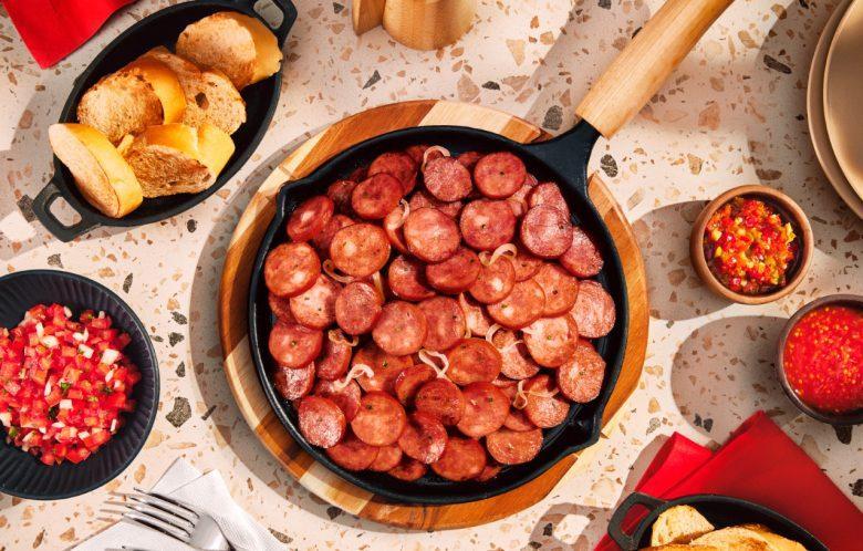 Linguiça acebolada